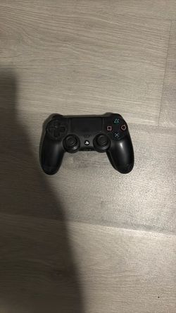 PS4 controller