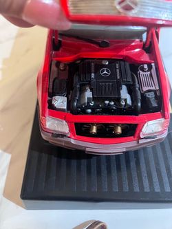 Collectible toy . Mercedes Benz. Toys