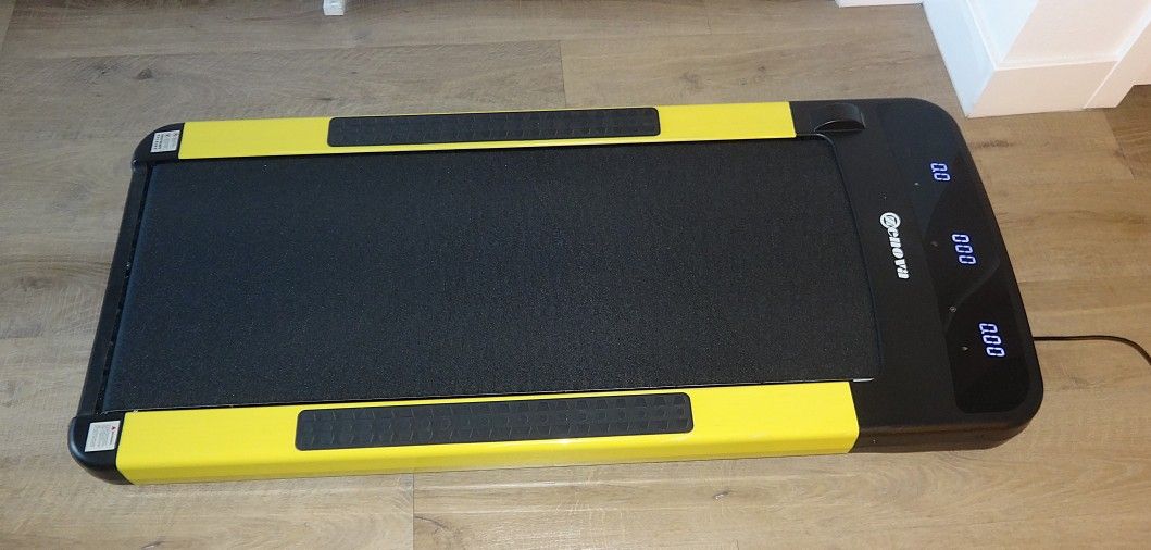 Zenova Walking Pad / Under-Desk Treadmill With Remote