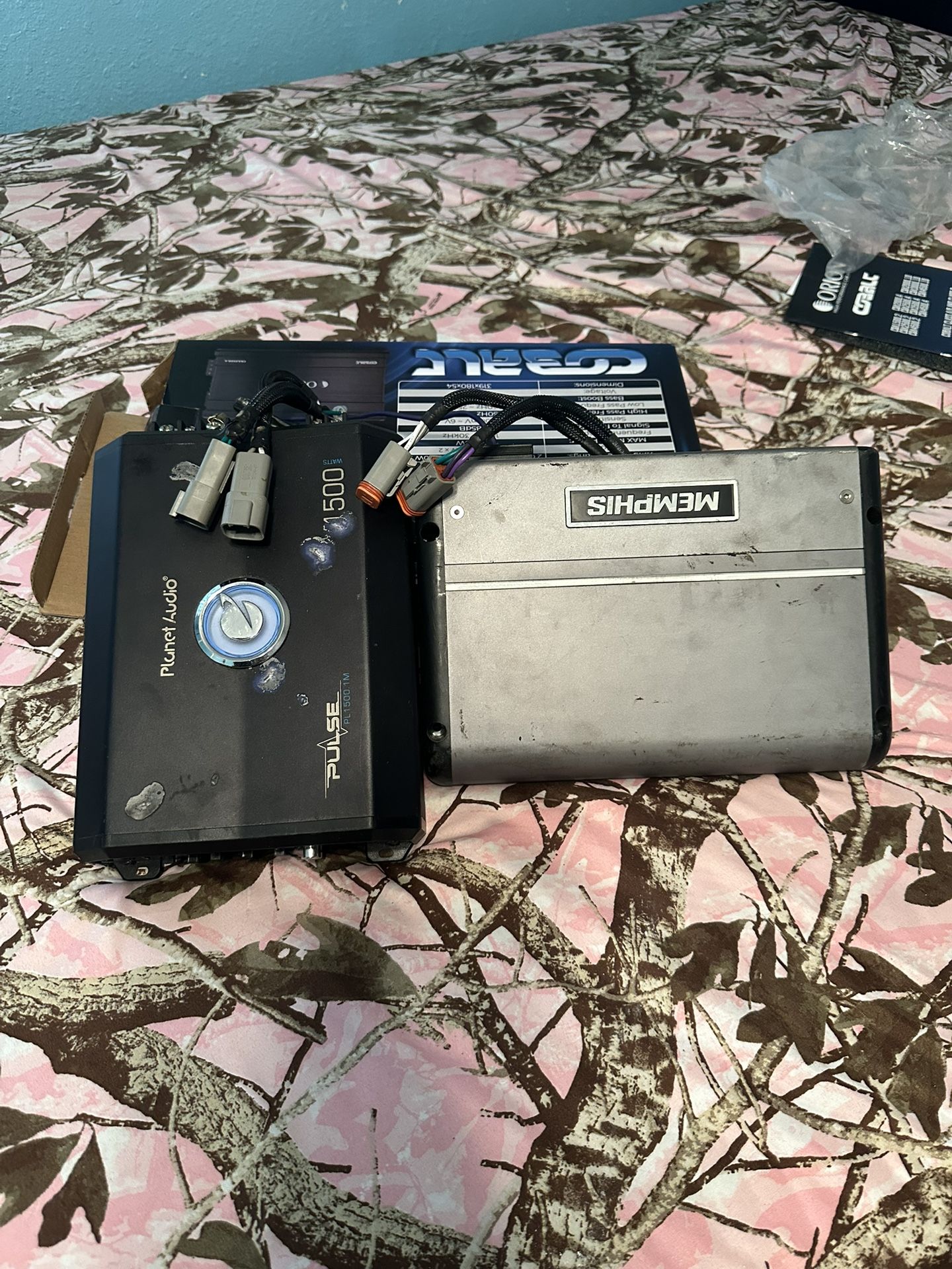 Memphis And Planet Audio Amps