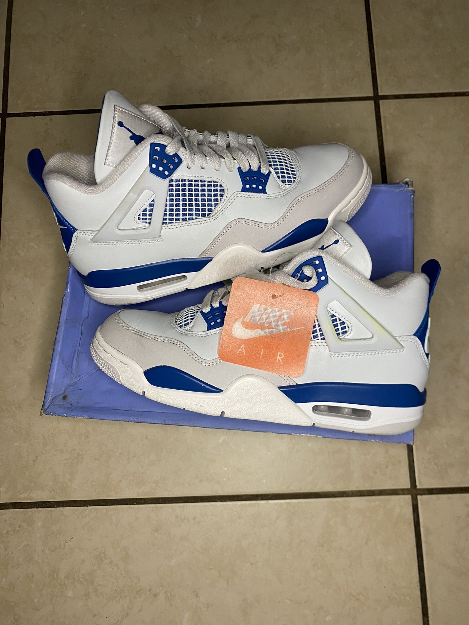 Jordan 4 Retro