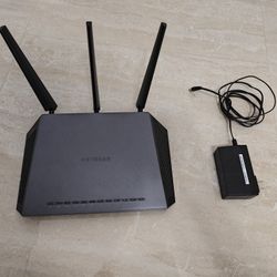 NETGEAR Nighthawk Smart Wi-Fi Router, R6700 - AC1750 Wireless Speed Up to 1750 Mbps