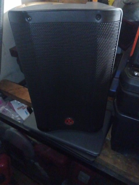 2 Harbinger Loud Speakers 