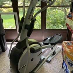 Horizon E90 Elliptical 