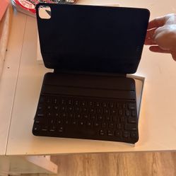 iPad smart Keyboard Folio 