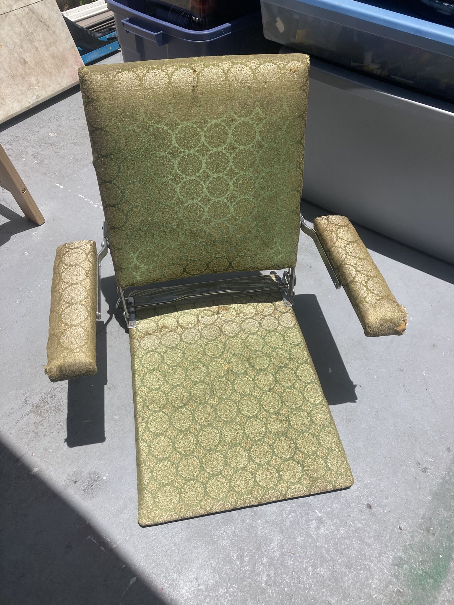 Vintage Unique  Antique Stadium Bleacher Park Lawn Chair Green Gold 