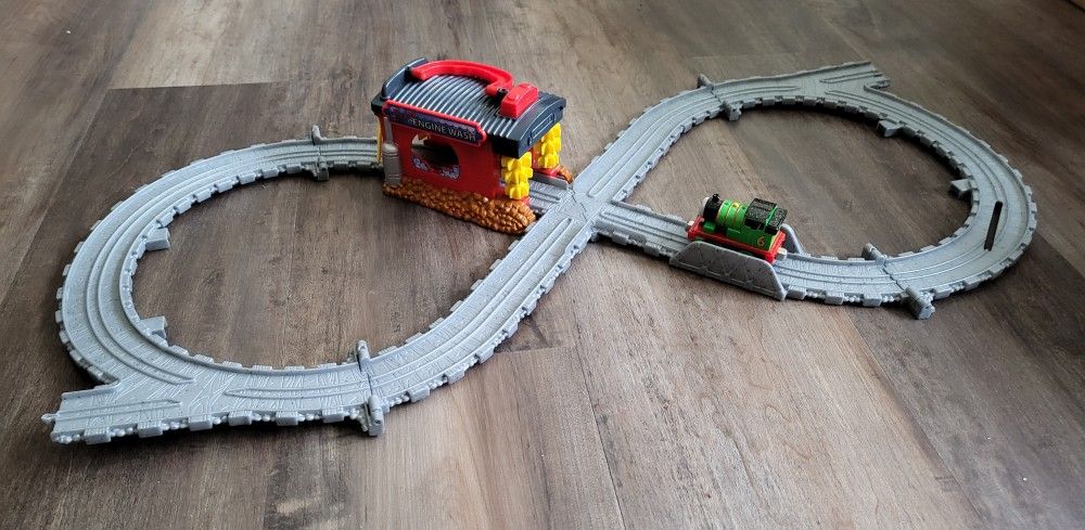 Thomas Take-n-Play Sodor Engine Wash