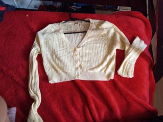 Yellow cardigan crop