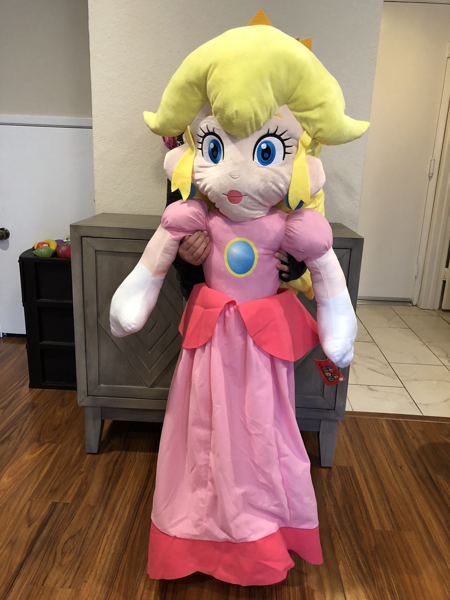 Official Nintendo Super Mario Bros Princess Peach 48 inch / 4 ft JUMBO Plush New