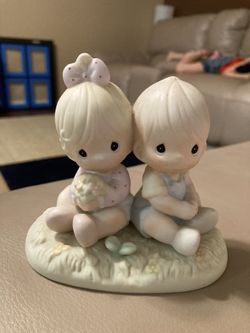 Precious Moments 1996 Love One Another Collectable!
