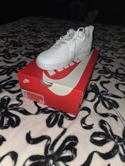 Nike White Court Borough Low
