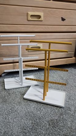 2 Jewelry Holder