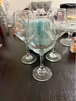 A set of 3 red wine glasses