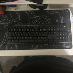 Wireless Logitech Keyboard And Mouse 