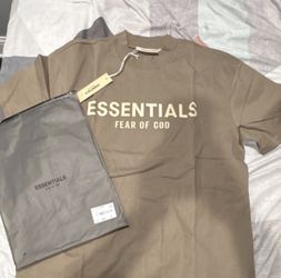Essentials tee
