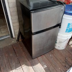 Mini Stainless Steel 3Ft Refrigerator From Whirl Pool 