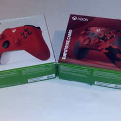 Xbox Core Controller Bundle  - Pulse Red / Daystrike Camo