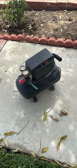 Small air compressor