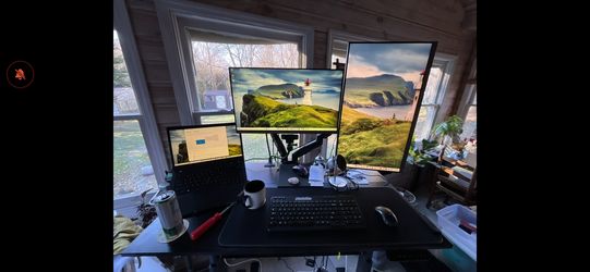 24in & 28in Samsung Monitors