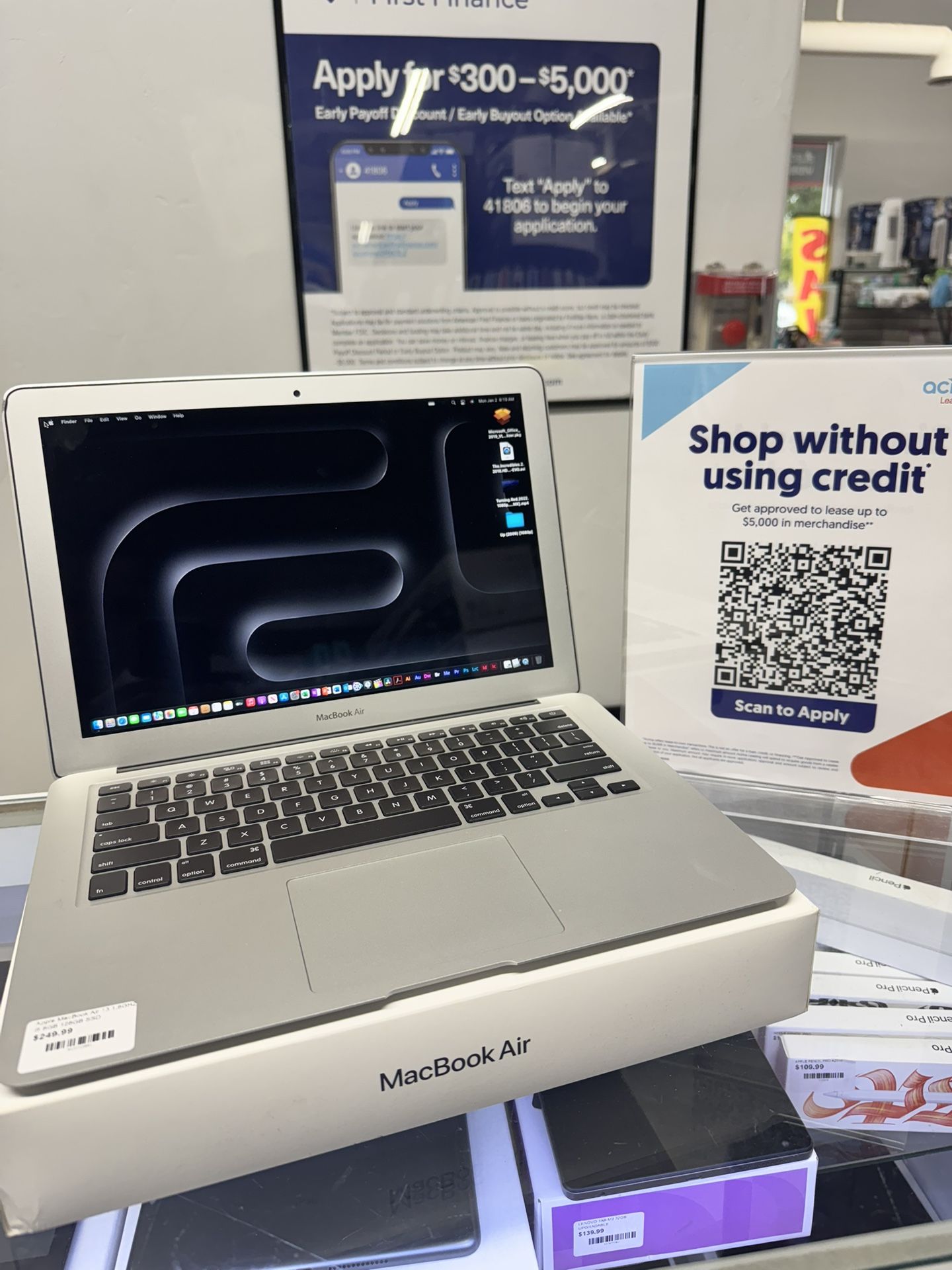 MACBOOK AIR 13” 8GB RAM 256GB SSD +ADOBE SOFTWARE & MICROSOFT OFFICE FULLY ACTIVATED