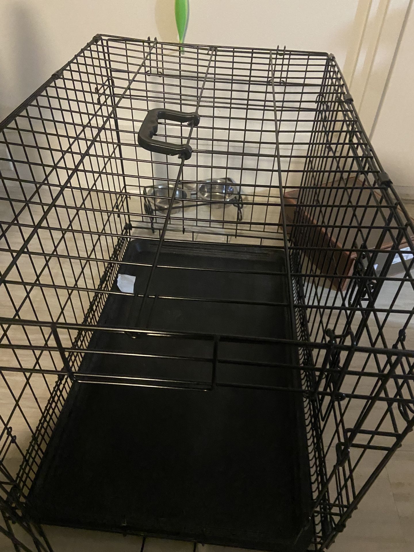 Small/medium Sized Dog Crate