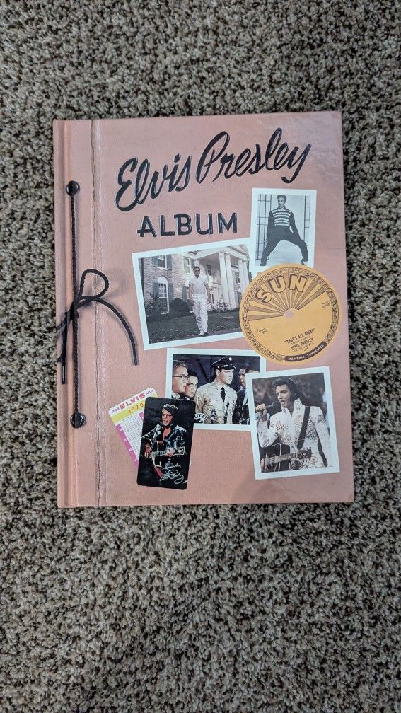 ELVIS Presley 2001 HARDCOVER BOOK https://offerup.com/redirect/?o=VS5TQQ== Like New Make Offer