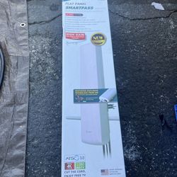 Antop Antenna AT-402BV Flat-Panel Smartpass-AmplifiedHDTV Indoor/Outdoor Antenna