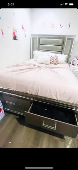 Queen Size Bed