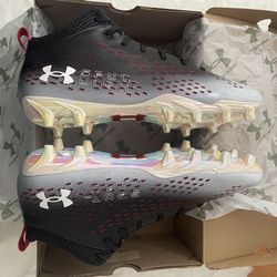 Under Armour TM Spotlight Select 2.0 Cleats - Size 9.5