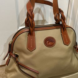 BEAUTIFUL! Vintage Genuine Dooney &Bourke Satchel  Bag 