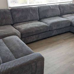 New 5 Piece Modular Sectional Couch! Includes Free Delivery 🚚! Free Assembly!