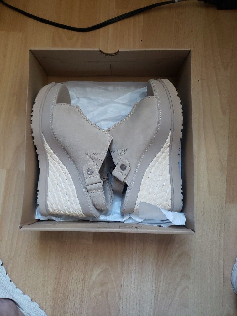 UGG Abbott Adjustable Slide Womens  Sandal