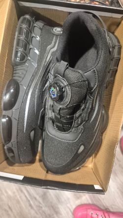 Work Shoes in Box