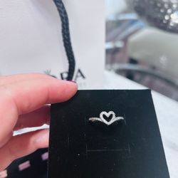 Pandora Ring. Size 7