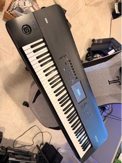 Korg Nautilus 73 Music Workstation