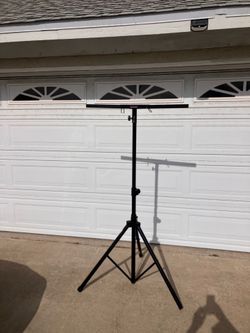 Dj Stand with T bar