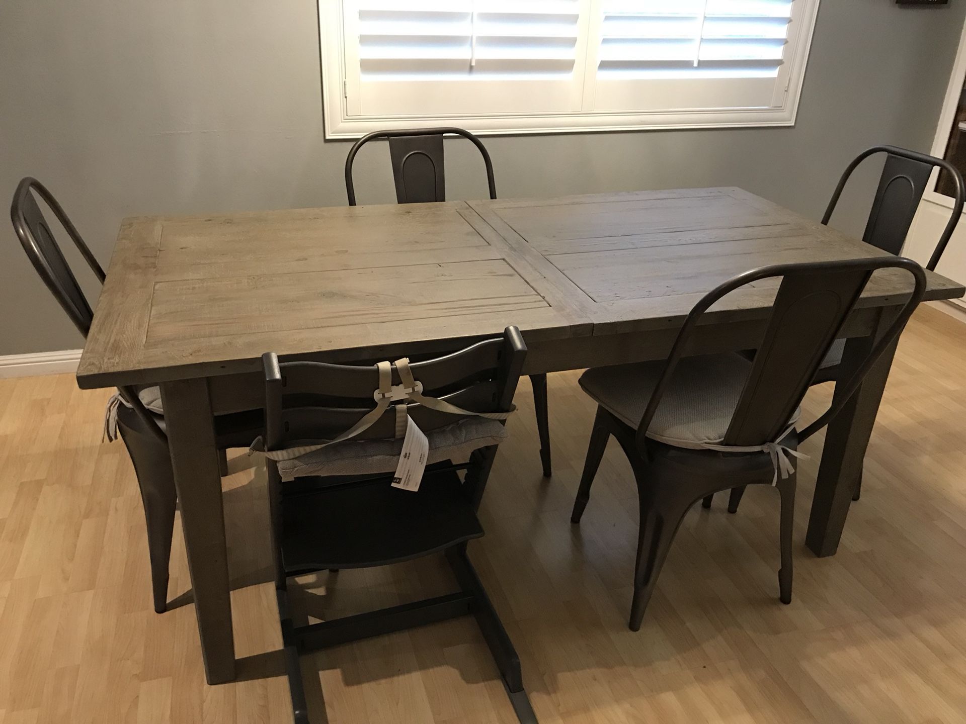 Restoration Hardware 1900s Boulangerie Extension Dining Table 6ft