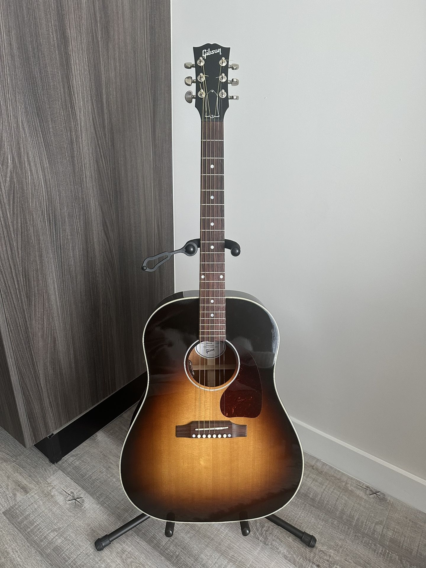 Gibson J-45