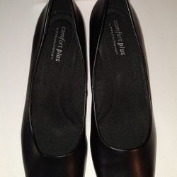 Never Worn Black Pump Sz 11