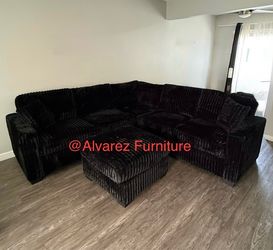 Sectional sofa with ottoman