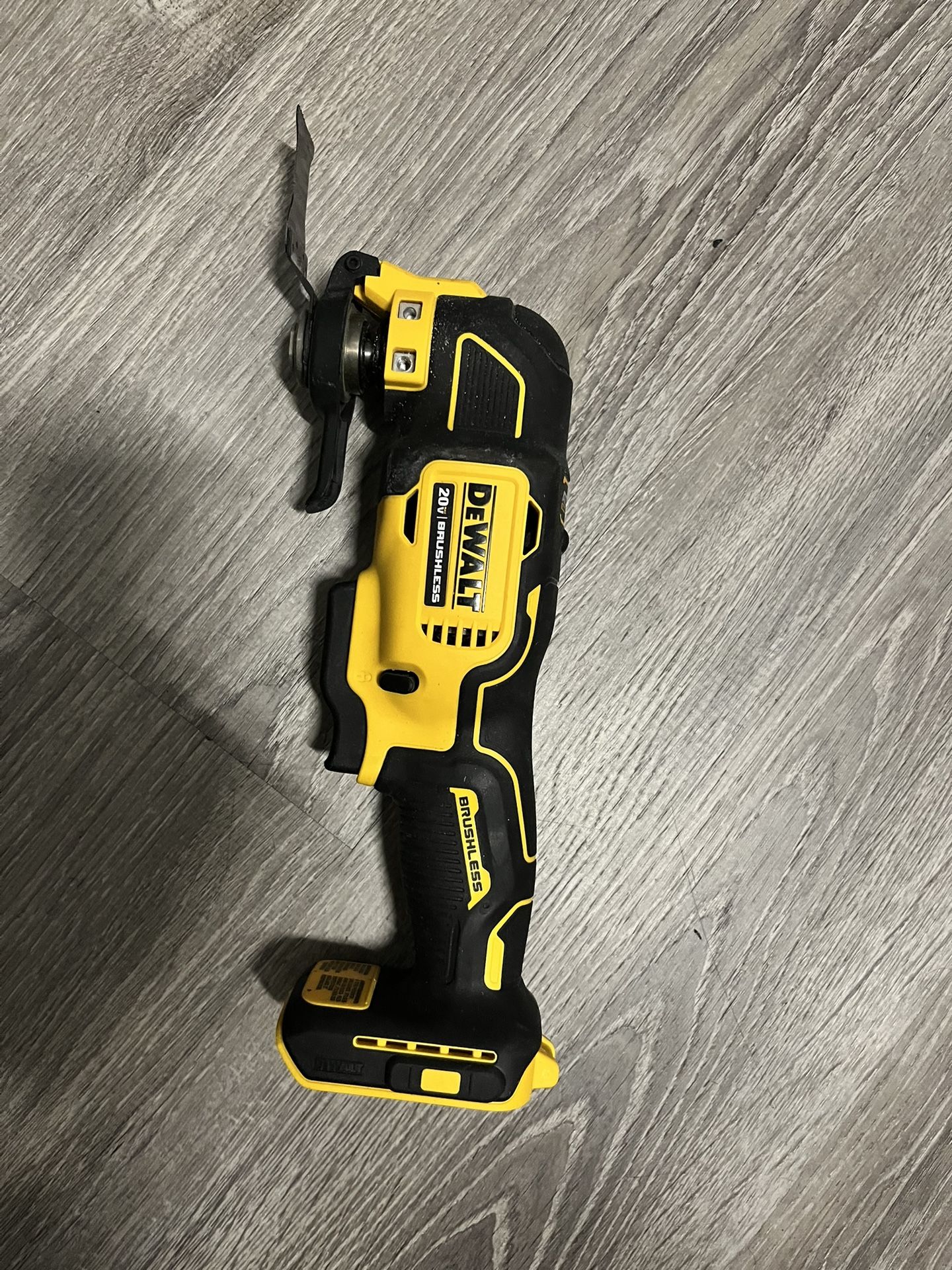DEWALT 20-VOLT MAX XR BRUSHLESS