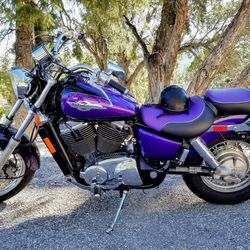 Honda Shadow VT-1100 ACE AMERICAN CLASSIC