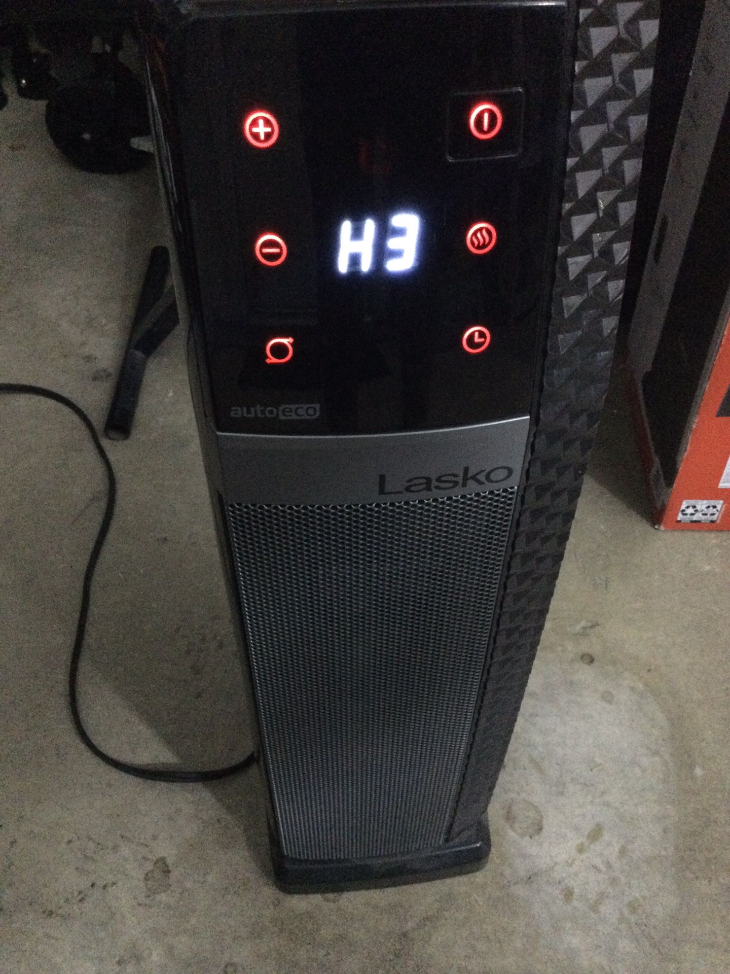 Lasko Ceramic Tower Heater With Remote No Box