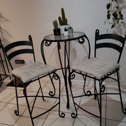 Beautiful Iron Bistro Table And Chairs