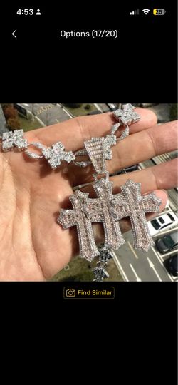 Men’s moissanite vvs cross charm and chain
