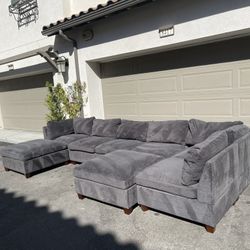 Beautiful Modular Couch Sectional Couch In Excellent Condition -free Delivery 🚚 