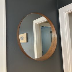 Circle Wall-mounted Mirror 
