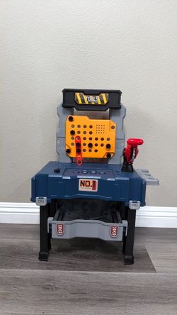 Boys tool stand