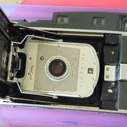Vintage Polaroid Land Camera Model 150. 
