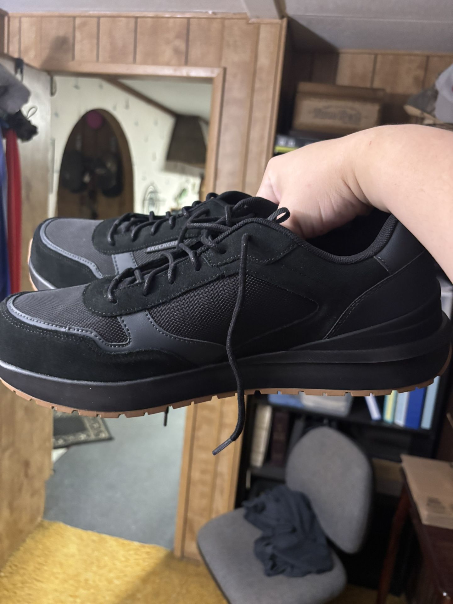 Men’s Steel toed Sketchers Shoes